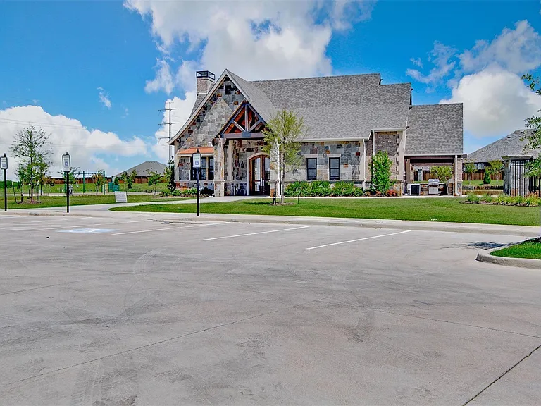 12376 Iveson Dr — Photo 28