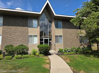 2027 Klingensmith Rd UNIT 70, Bloomfield Hills, MI 48302