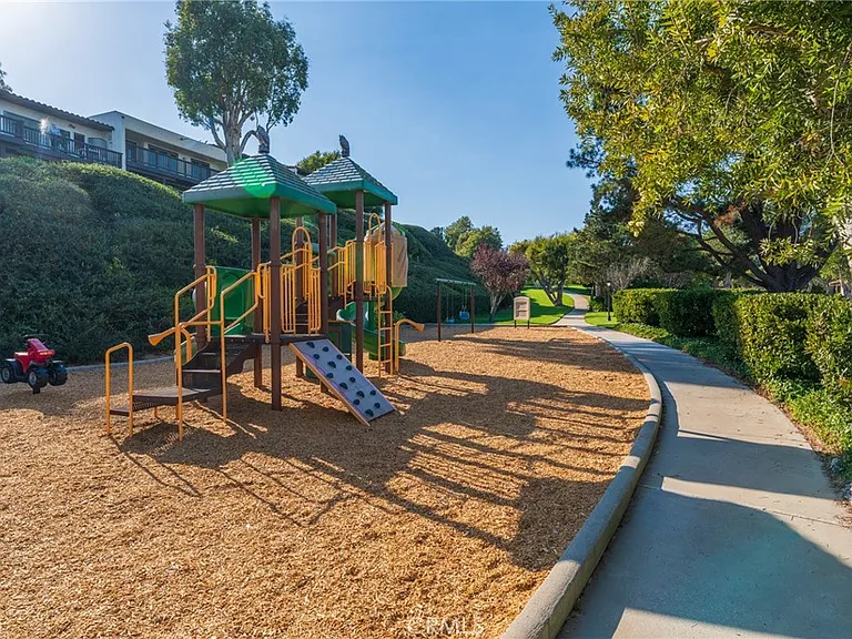 37 Cottonwood Cir — Photo 20