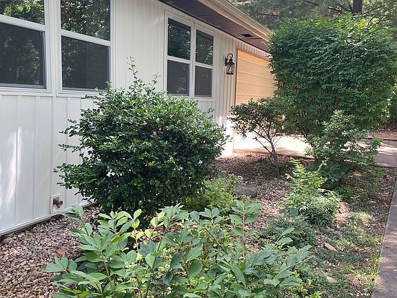5th image of 1508 S Bedford Rd