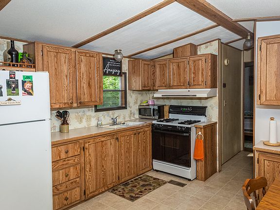 3rd image of 462 N 14th Ave