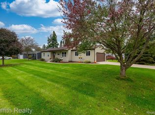 6410 Hollyhock Trl, Brighton, MI