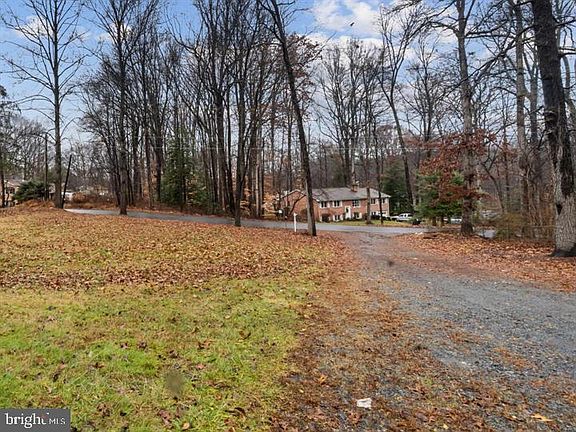 4th image of 7013 Trails End Rd