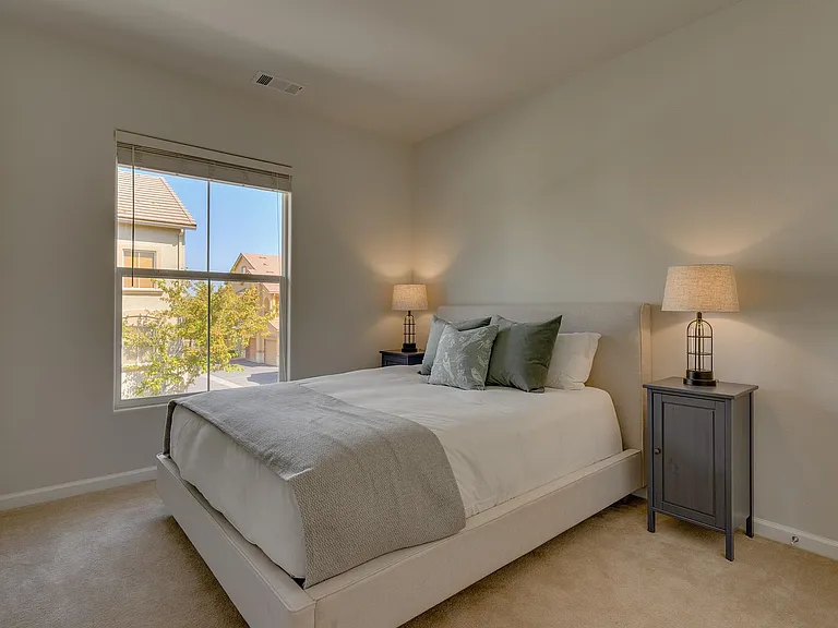 Guest bedroom