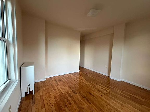 5th image of 5592 Pga Blvd #135