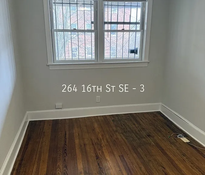 264 16th St SE #3 — Photo 14