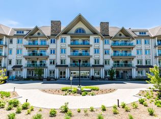 25 Pen Lake Point Rd #404, Huntsville, ON P1H1A9