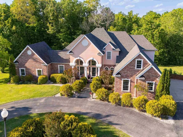 213 Stone Lake Dr, Makanda, IL 62958