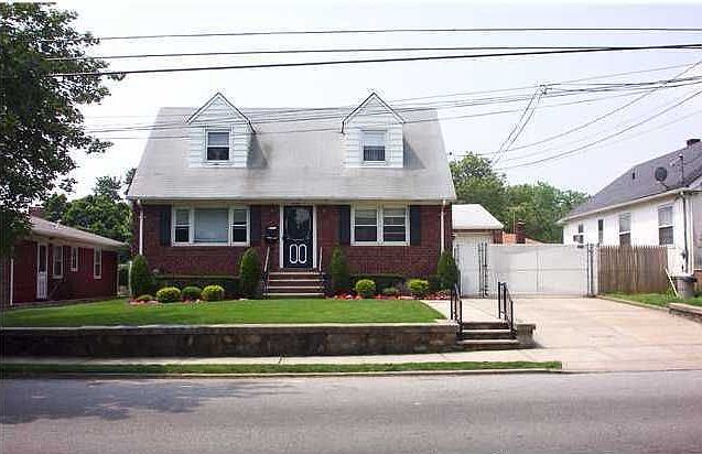 1st image of 216 Hamden Ave