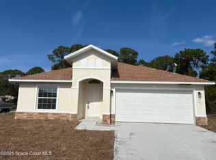 101 Crosspoint St SE, Palm Bay, FL 32909