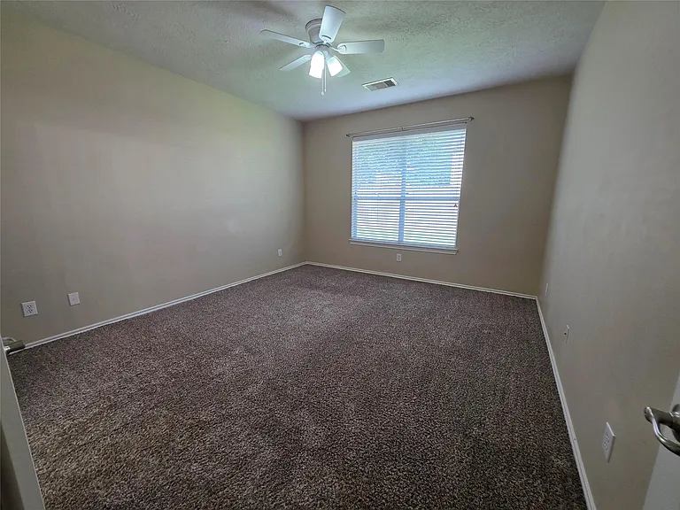 2242 Waxwing Dr — Photo 9