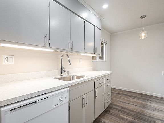 4th image of 145 17th St #51508d3f2