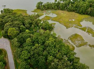 20 Bull Creek Dr, Lancaster, VA 22503