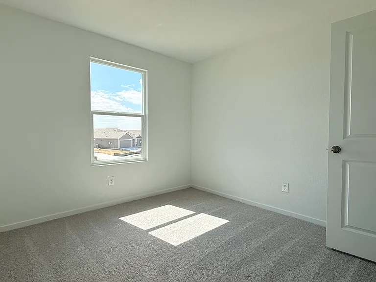 3195 Dispatch Dr — Photo 4