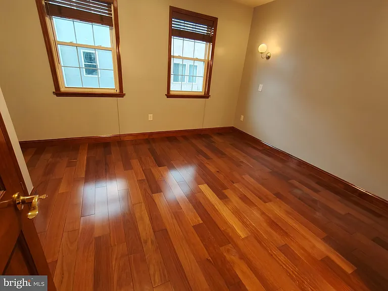 1106 Wallace St #B — Photo 9