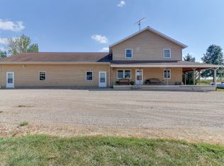 21185 Tullamore Rd, Delavan, IL 61734