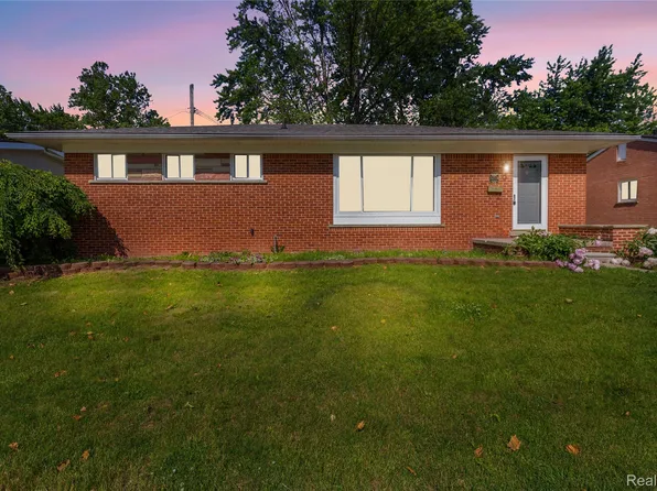 32531 Greenbriar Ave, Warren, MI 48092