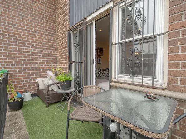 25-02 Crescent Street image 12 of 12