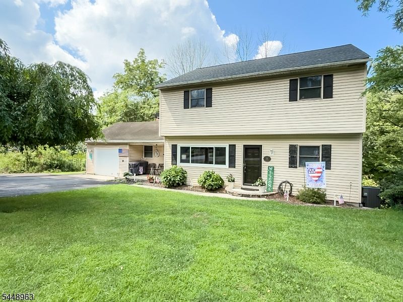 1st image of 427 Mount Hermon Rd