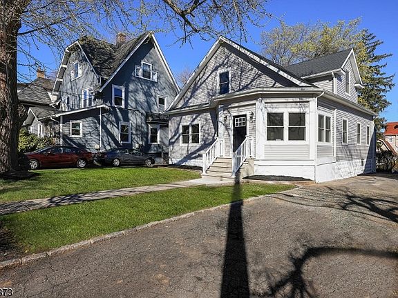2nd image of 287 Orange Rd