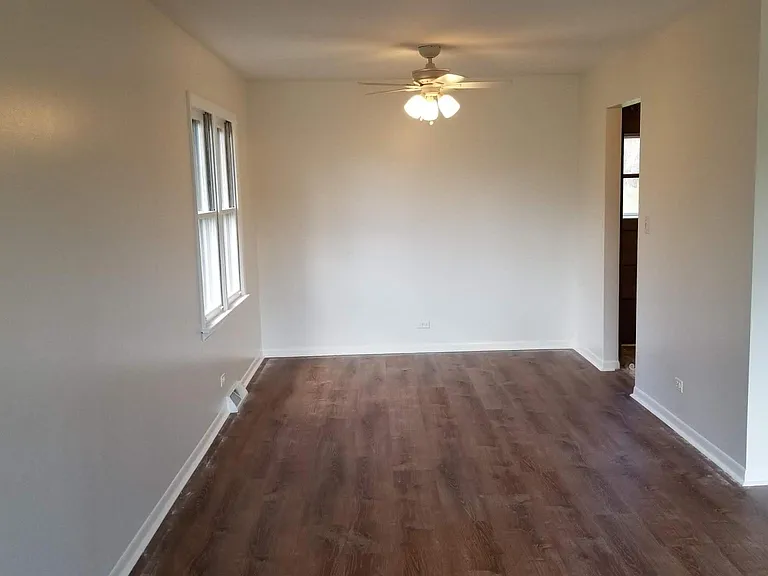 29W730 North Ave — Photo 16