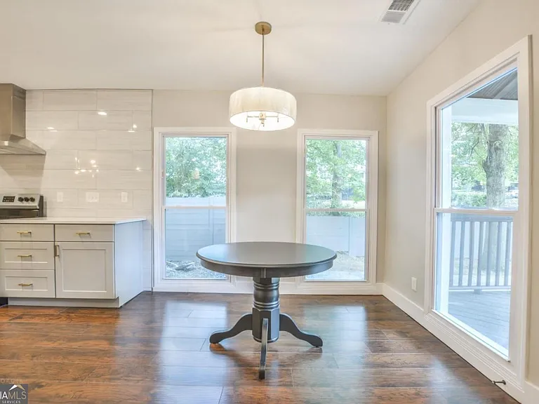 1391 Kennesaw Dr NW — Photo 7