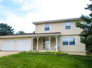 1104 Westwood Dr, Pierre, SD 57501