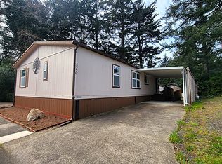 540 Shorepines Ct, Coos Bay, OR 97420