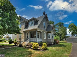 203 W Broad St, Hatfield, PA 19440