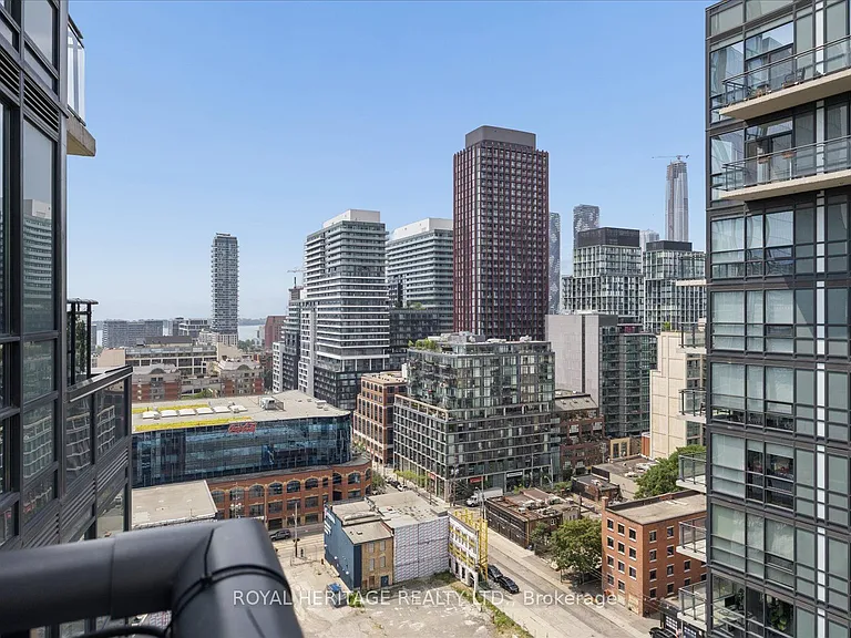 460 Adelaide St E #Penthouse 122 — Photo 32