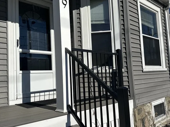 259 Albion St #1, Wakefield, MA 01880