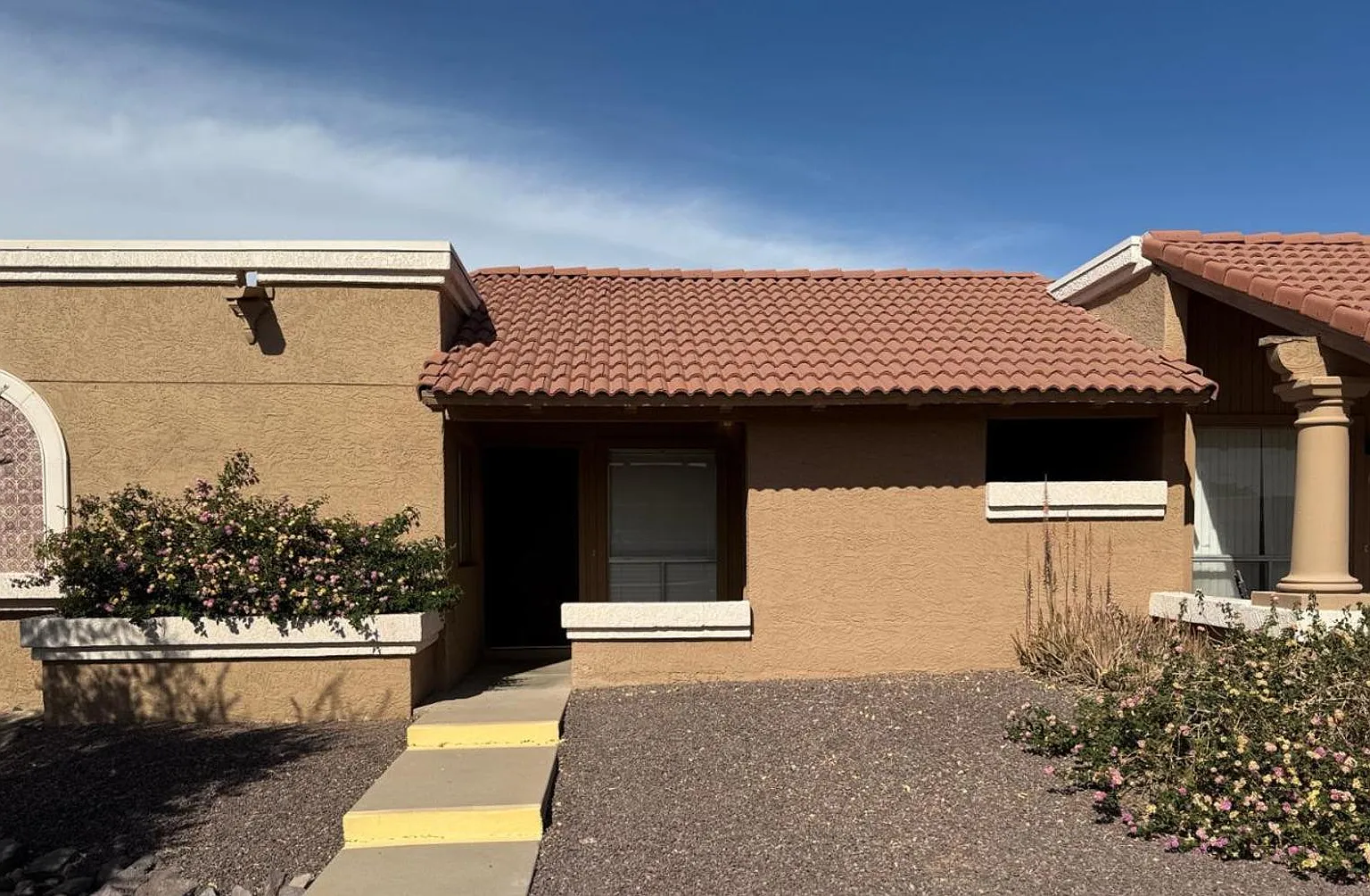 2 bed, 2.0 bath, 863 sqft, $1,425 — Photo 1