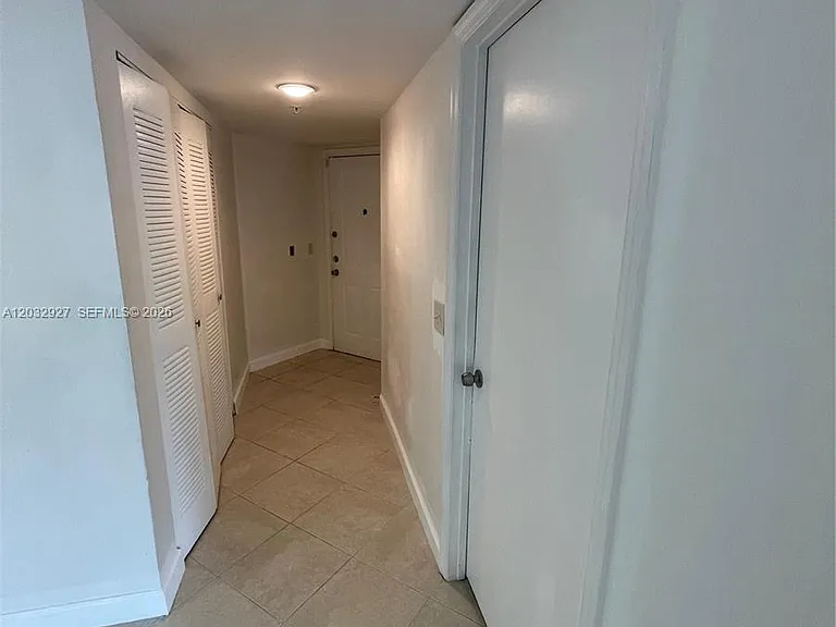 4155 N Haverhill Rd #1402 — Photo 6