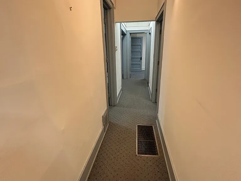 1524 N Farwell Ave — Photo 16