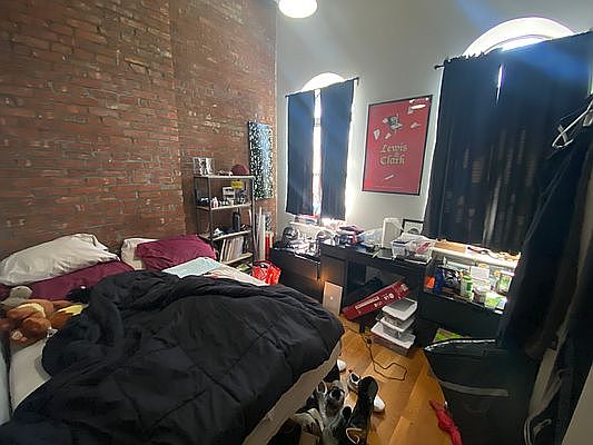 3rd image of 669 Evergreen Ave #3