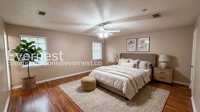 3 bed, 2.5 bath, 2094 sqft, $2,095 — Photo 3