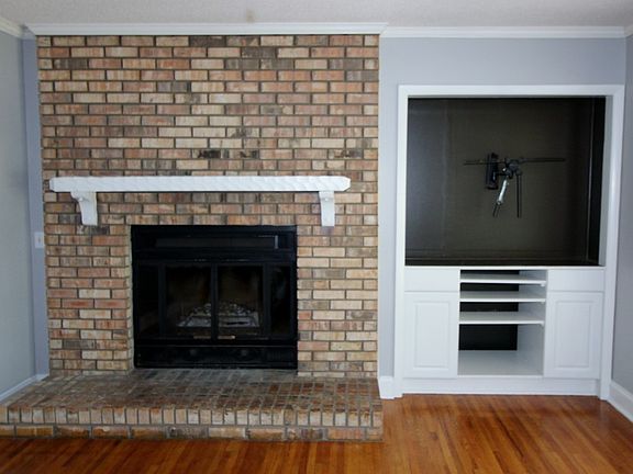 5th image of 3683 Mayfair Dr