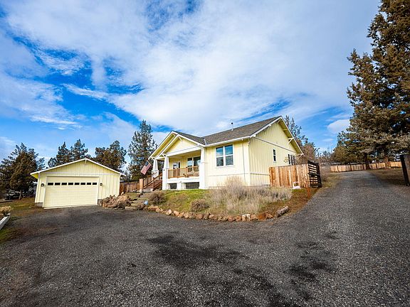 3rd image of 8906 SW Shad Rd