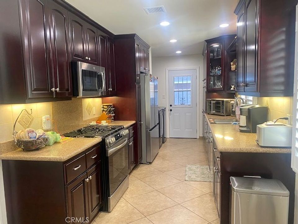 1st image of 4849 Pearce Ave