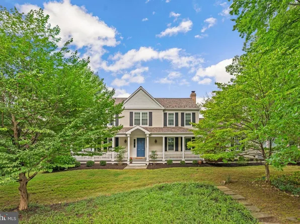 7201 Barcellona Dr, Gaithersburg, MD 20879