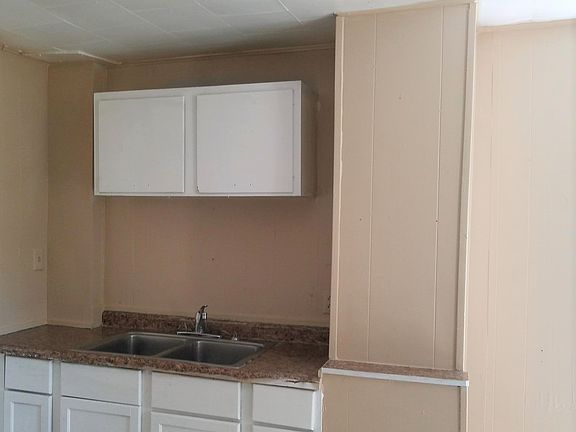 5th image of 110 S 22nd St
