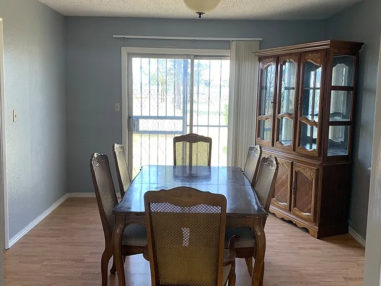 984 E Schirra Dr — Photo 5