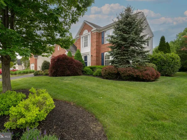 10955 Southcoate Village Dr, Bealeton, VA 22712
