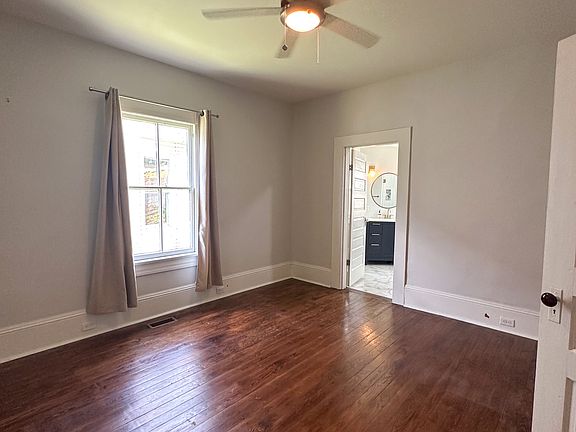 5th image of 221 E Quincy Ave