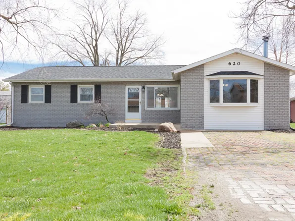 620 N 3rd Ave, Chenoa, IL 61726