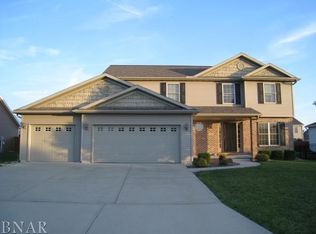403 Labrador Ln, Normal, IL 61761