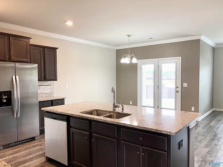 14604 London Ln — Photo 3