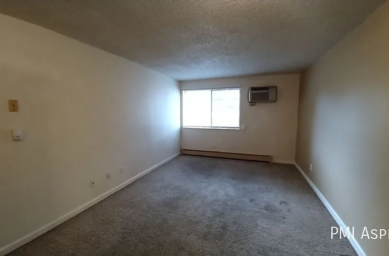 2264 Dexter Dr #100 — Photo 2