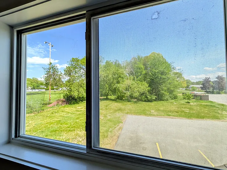 9 Executive Dr #17 — Photo 31