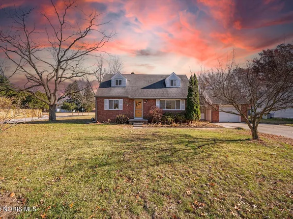 1032 Saturn Dr, Toledo, OH 43615